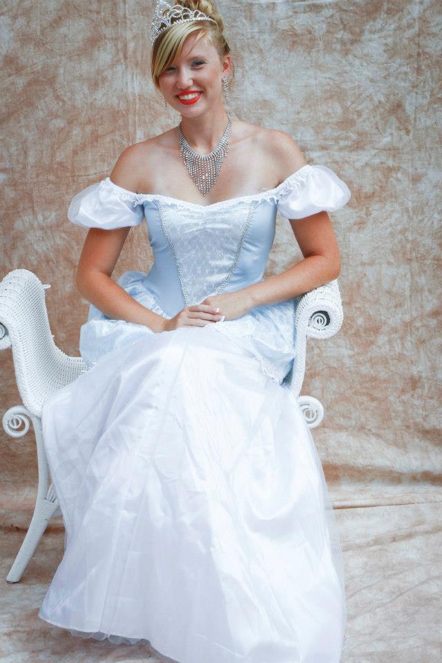 Female model photo shoot of Steph Allison in Leominster Ma.
