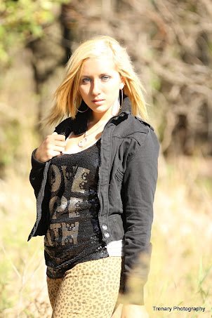 Female model photo shoot of Brooke Uchytil
