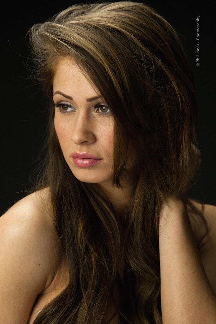 Female model photo shoot of Kelly Amber