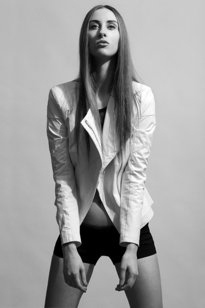 Female model photo shoot of Lilia Kochetova