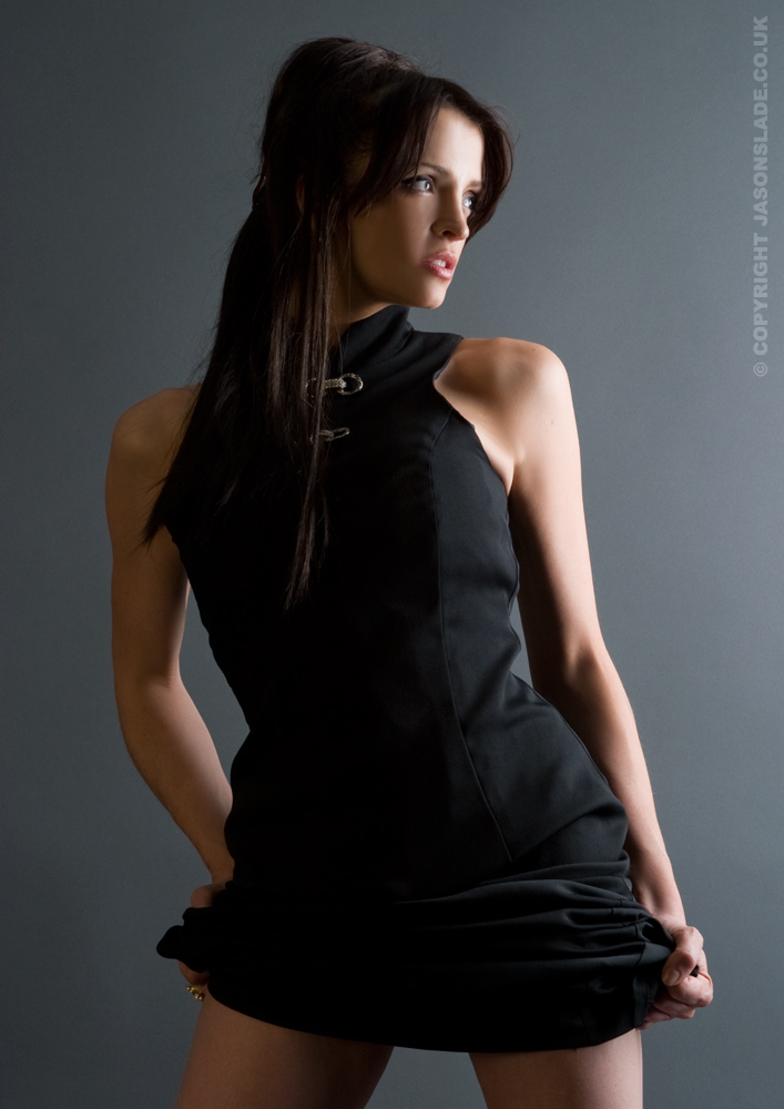 Female model photo shoot of Sasha Jone5