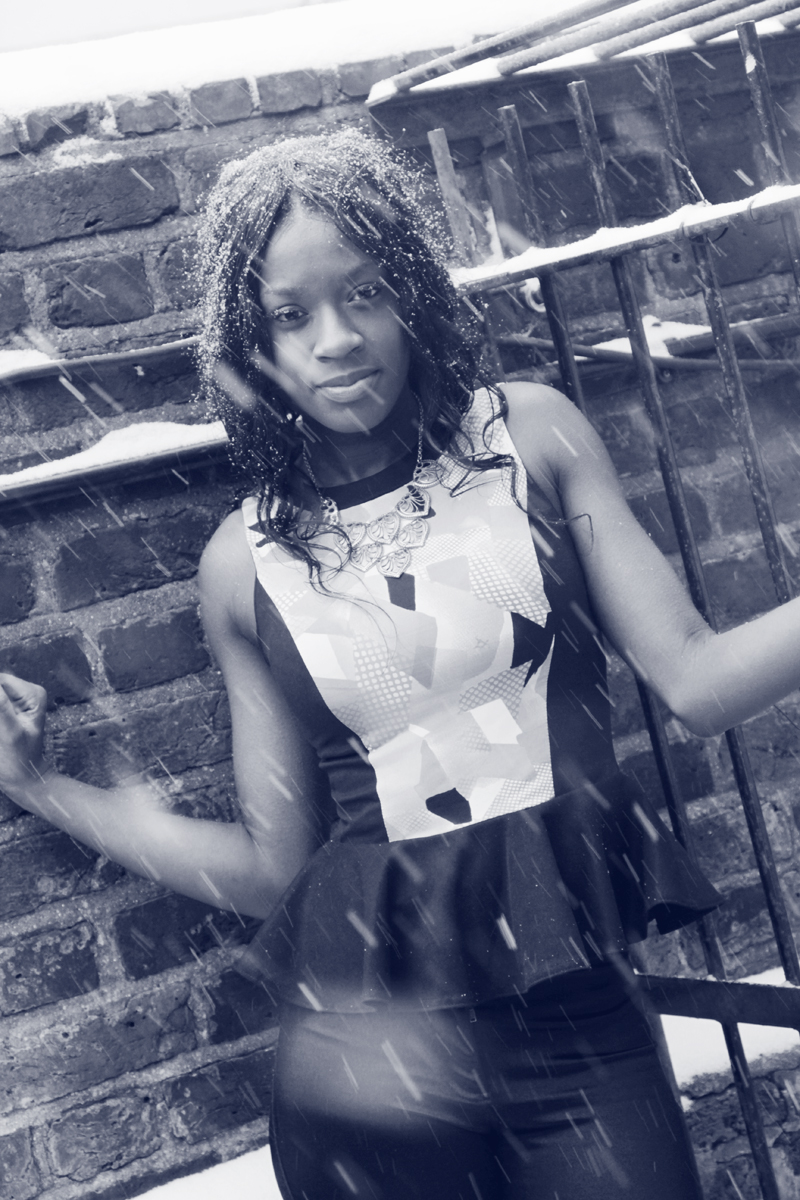 Female model photo shoot of Daphne Nyemba