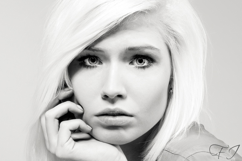 Female model photo shoot of Chelsea Lynn Hansen by Fisher Images