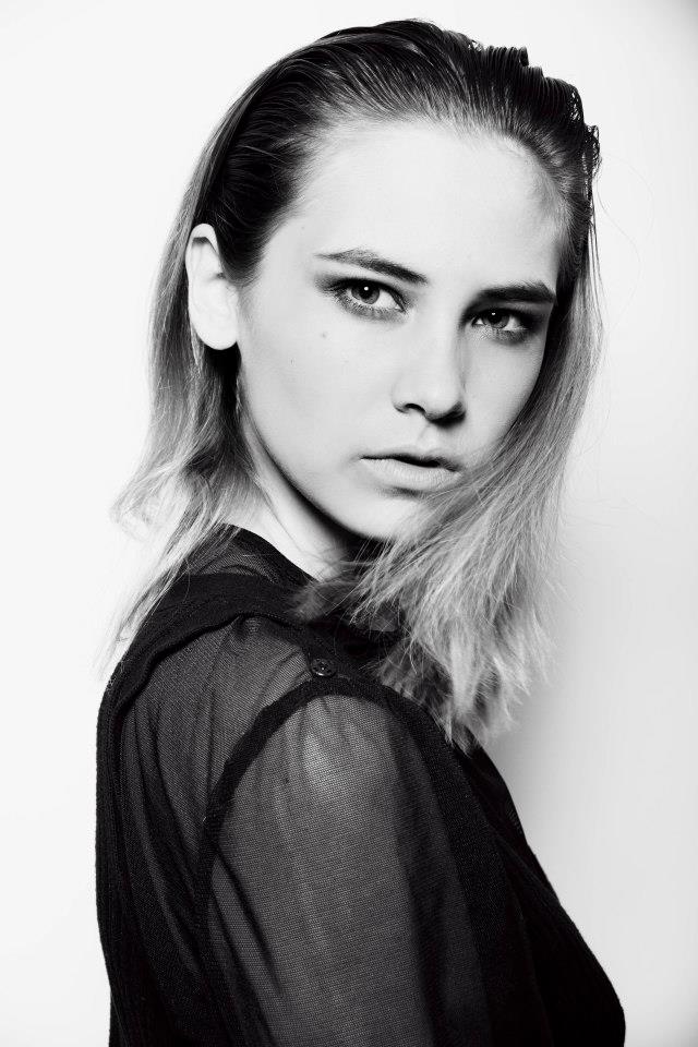Female model photo shoot of Sami Glenny