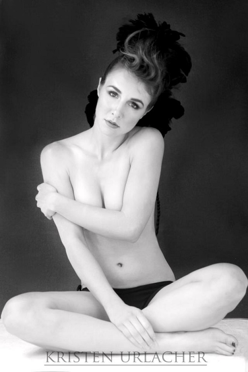 Female model photo shoot of Daniela Bernotas