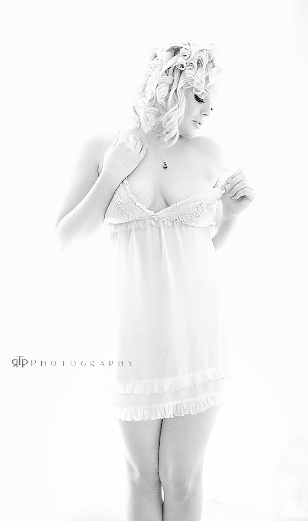 Female model photo shoot of Paige Alexandra  by Sunset Photography