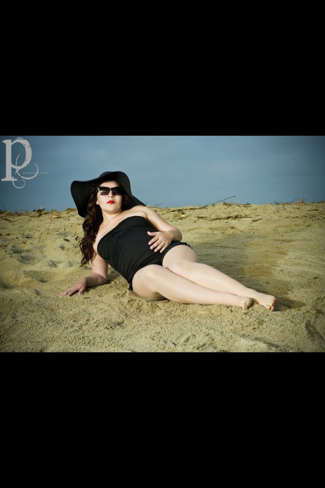 Female model photo shoot of Miss Apple Pie in Ventura
