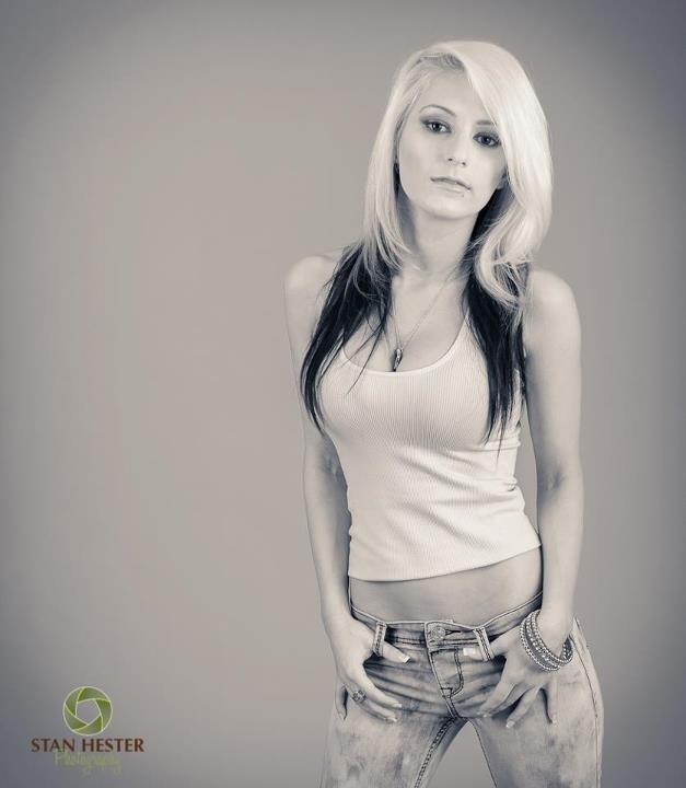 Female model photo shoot of erin_nugget