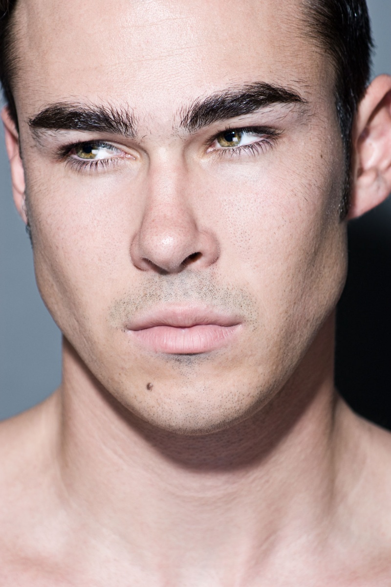Male model photo shoot of Brandon Rower