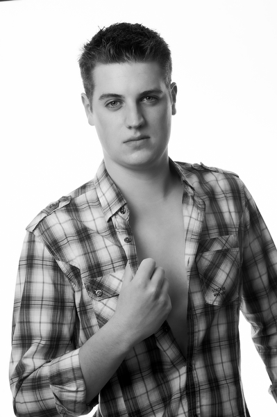 Male model photo shoot of LukeOR