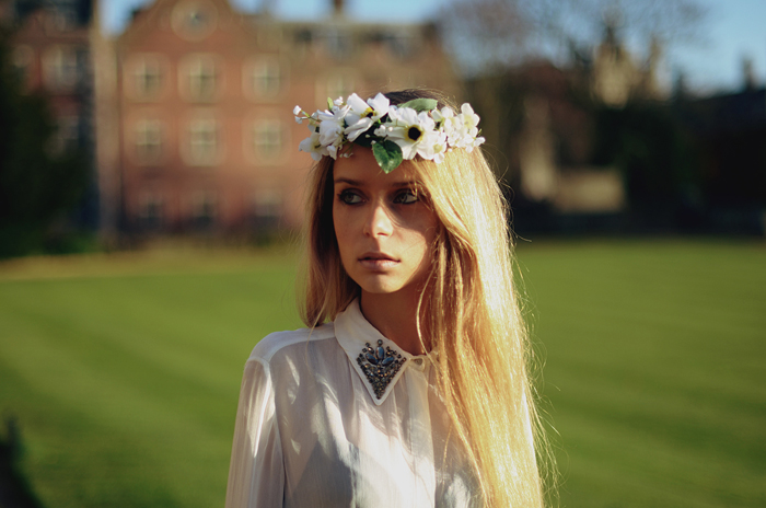 Female model photo shoot of Sana Yasmin in St John's College, Cambridge