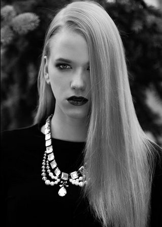 Female model photo shoot of Ellie L White