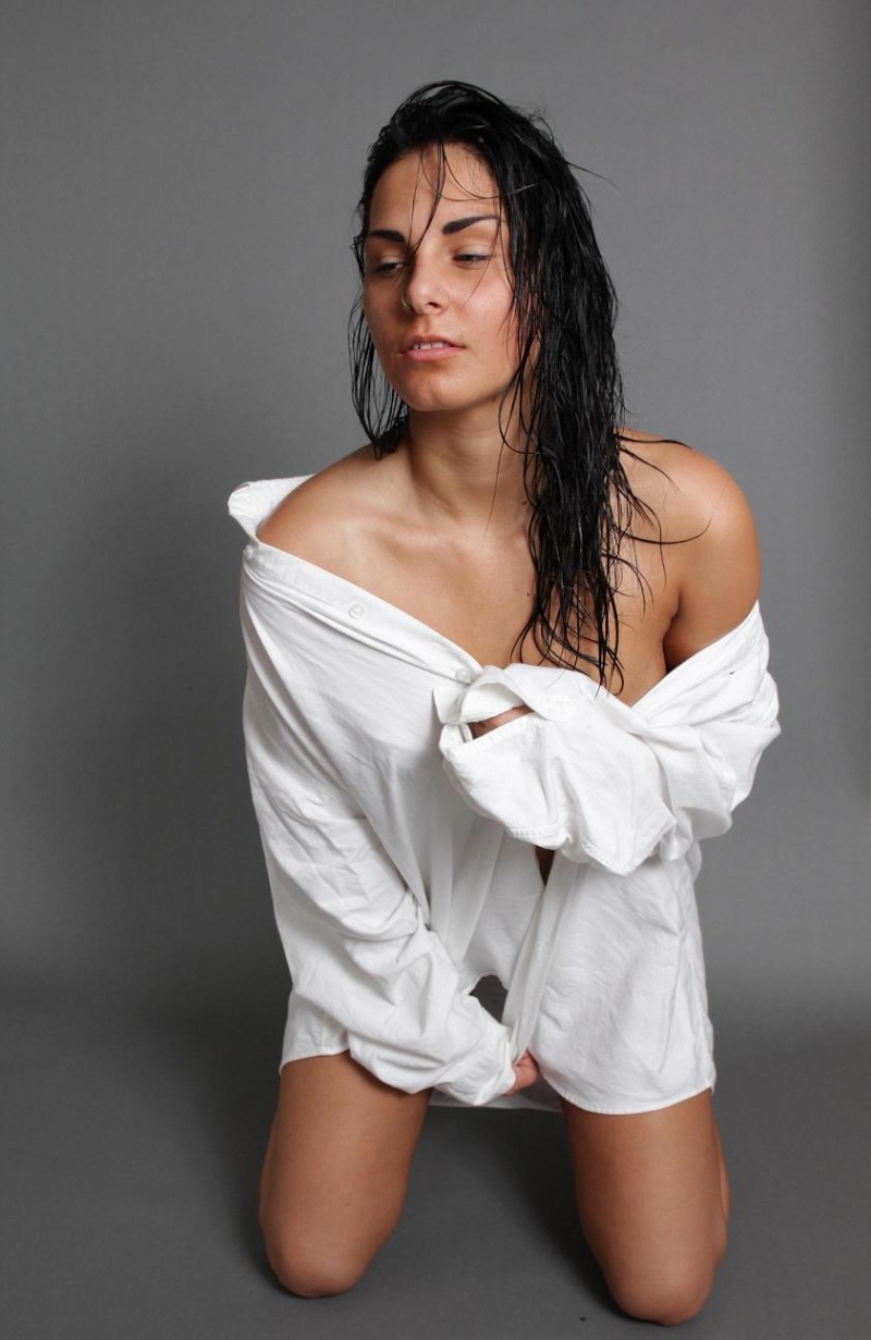 Female model photo shoot of Kat Theo