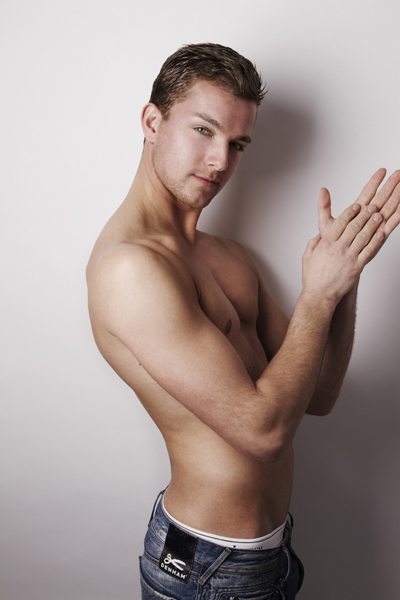 Male model photo shoot of Lennart Bos in Rotterdam