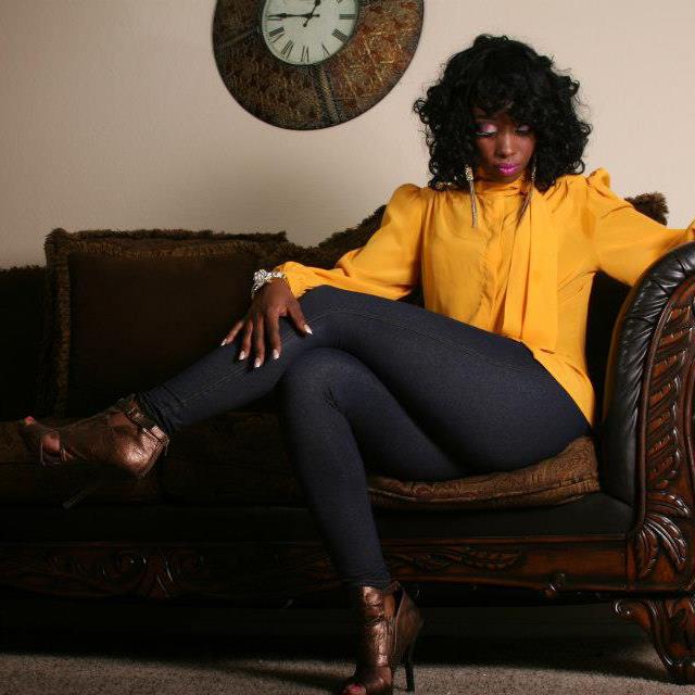 Female model photo shoot of Tajai Janae