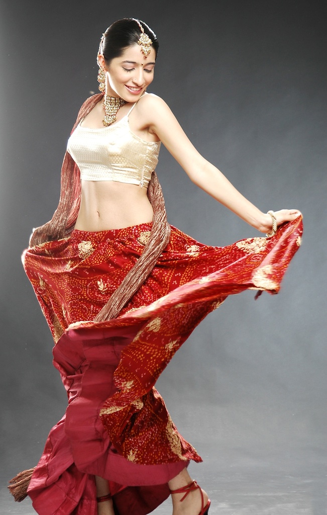 Female model photo shoot of Sakshi O
