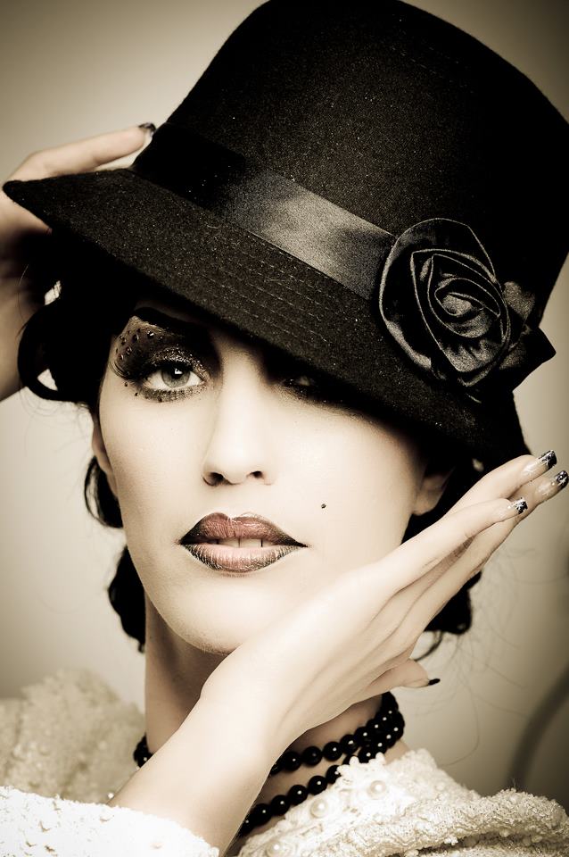 Female model photo shoot of Alina Sinani