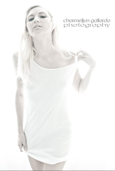 Female model photo shoot of Marie Mishka