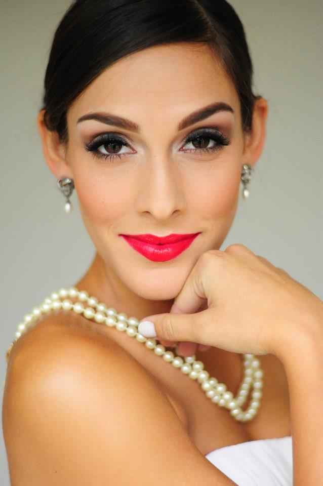 Female model photo shoot of iLoverly Makeup