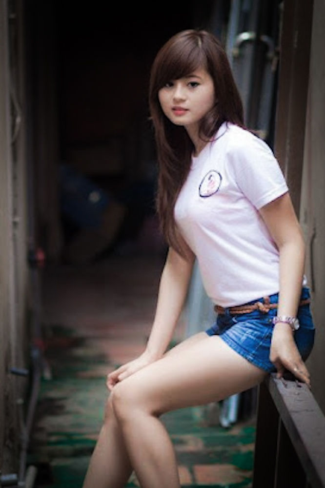 Female model photo shoot of Vee Valiant in Bandung
