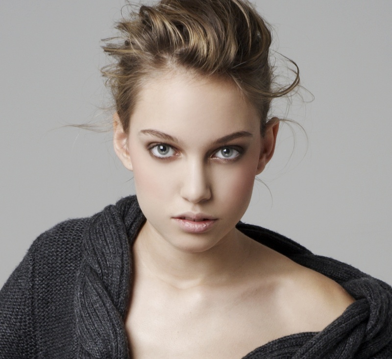 Female model photo shoot of Krisztinaa