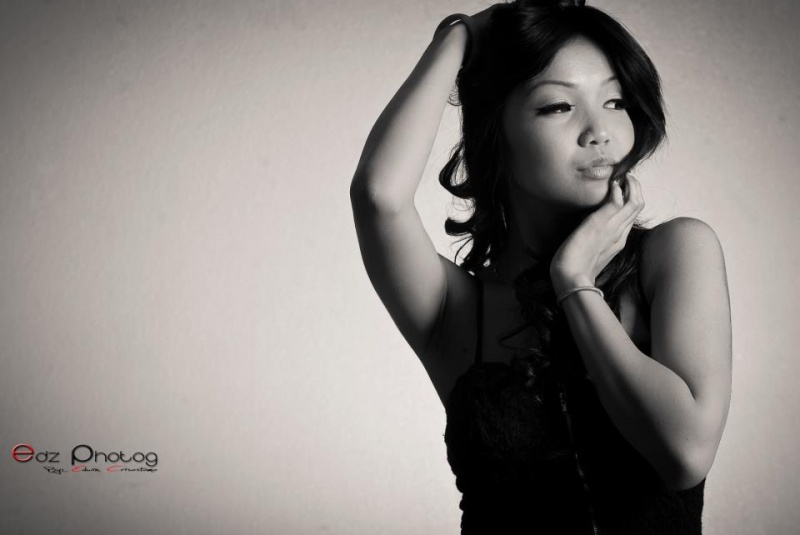 Female model photo shoot of Lynn Aquino