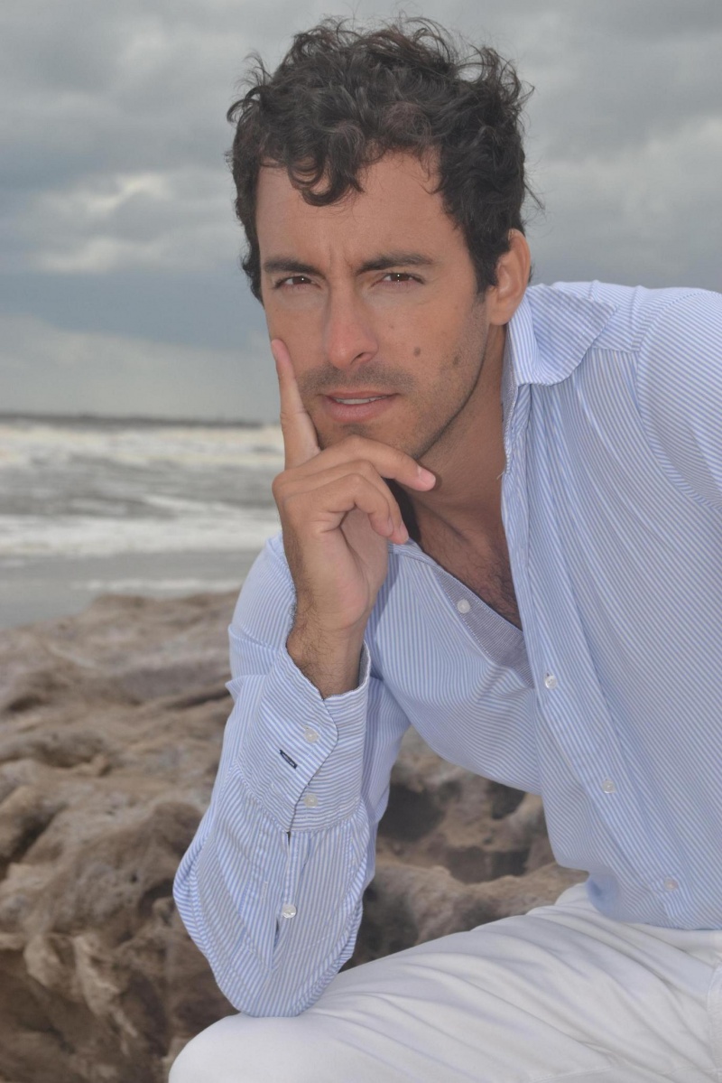 Male model photo shoot of Martin Anchorena