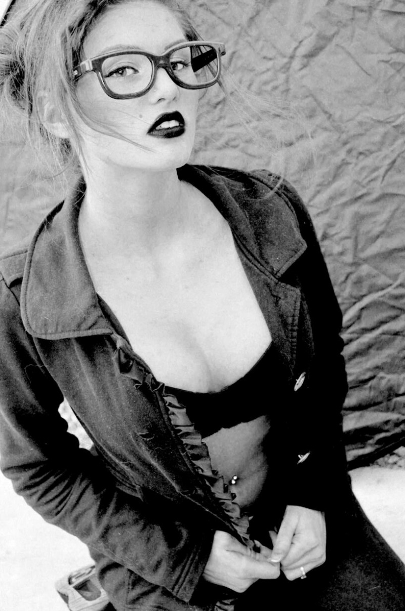 Female model photo shoot of Jessica Benns