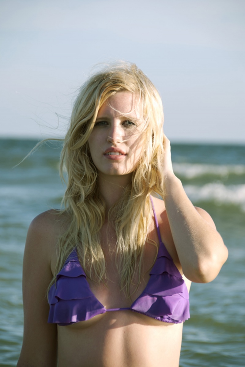 Female model photo shoot of Amy Fullam in Pensacola, Florida
