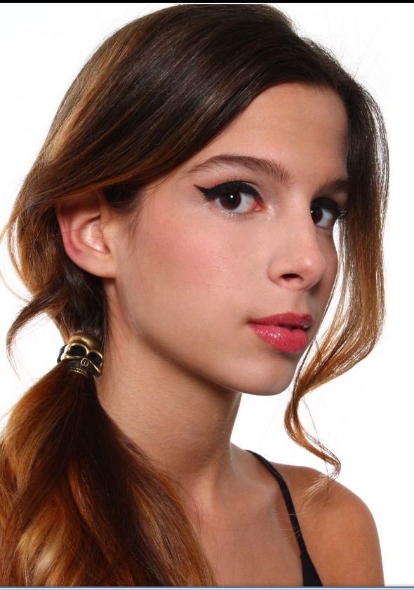 Female model photo shoot of Lauren Da Silva 
