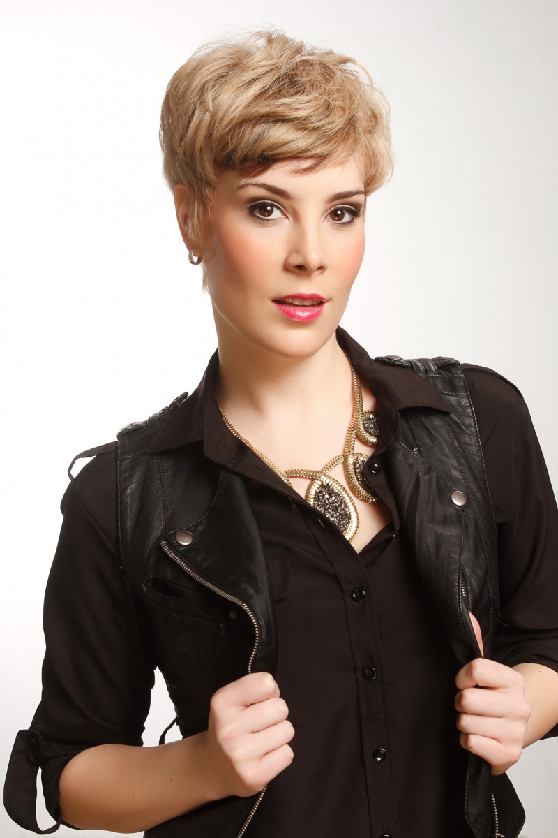 Female model photo shoot of Kat McGivern in Paul Kenneth Salon
