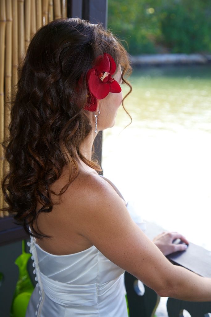 Female model photo shoot of VivianKellie Styles in Oahu, Hawaii