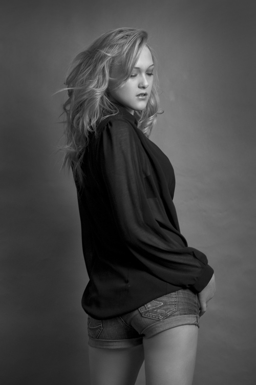 Female model photo shoot of Maddison Wood