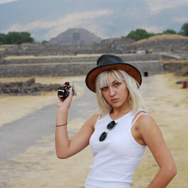 Female model photo shoot of Luna Livingston in Teotihuacan, Mexico 