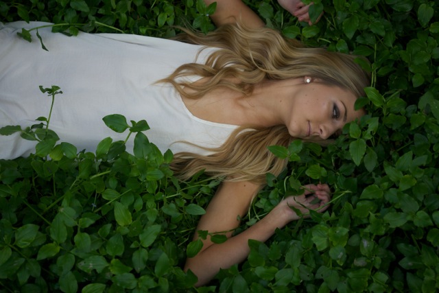 Female model photo shoot of The Lauren Rose