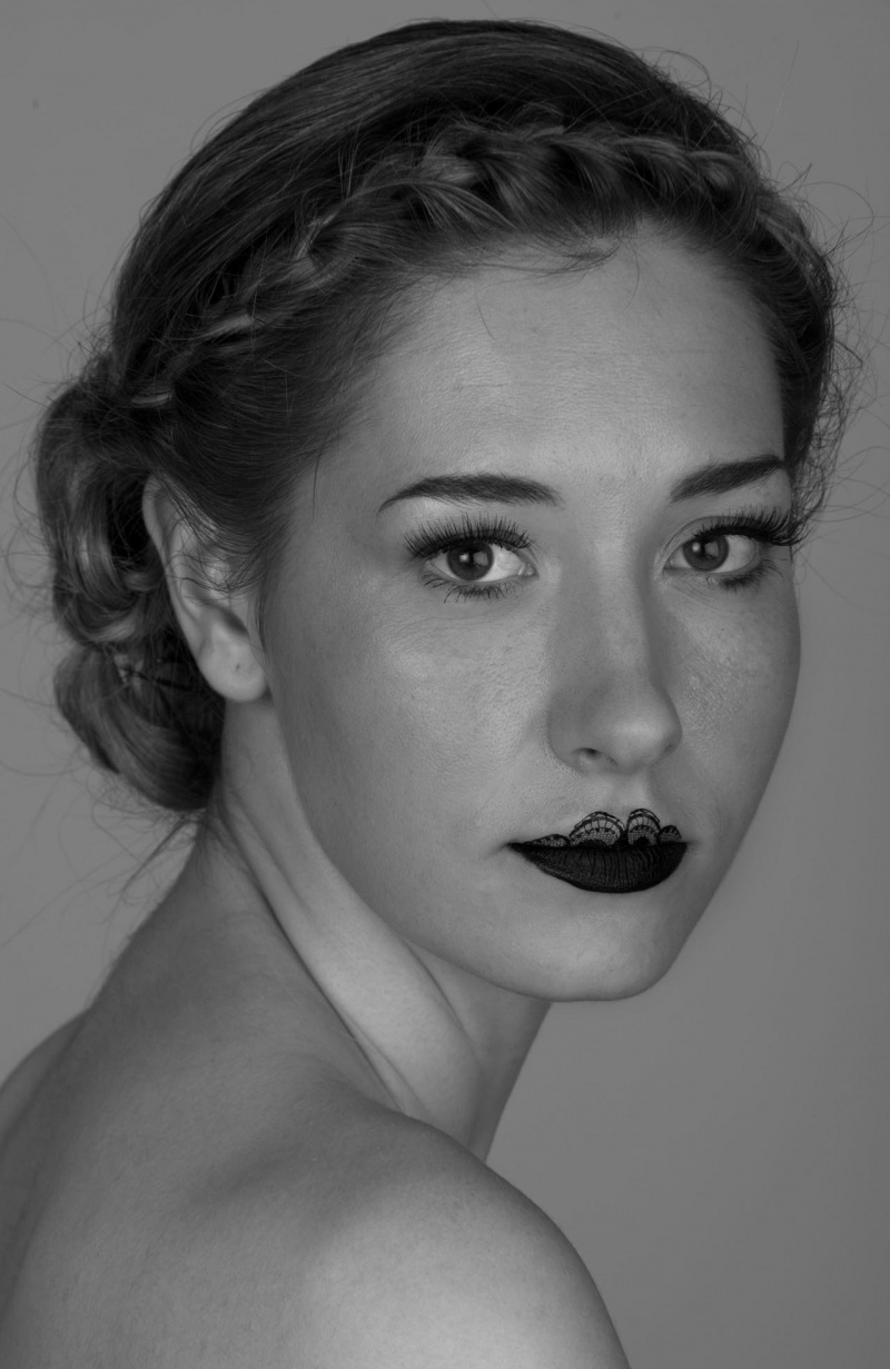 Female model photo shoot of Clare Gregory MUA