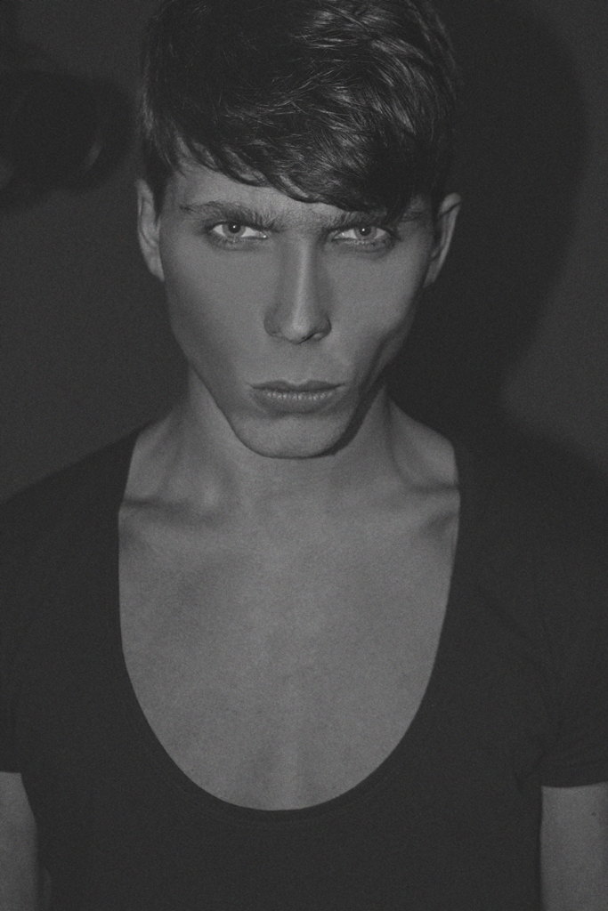 Male model photo shoot of Poshyvalov Igor