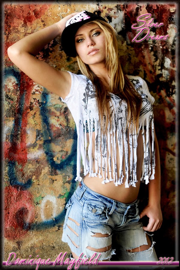 Female model photo shoot of Derika Mayfield