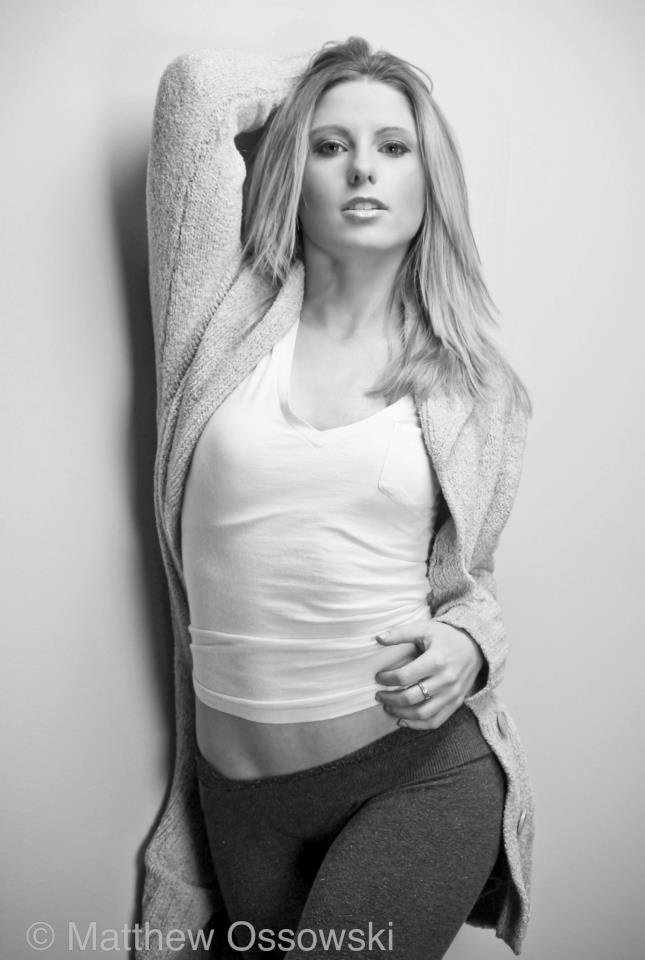 Female model photo shoot of Taylor Noelle