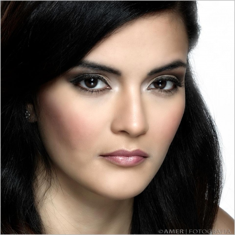 Female model photo shoot of Relllys by amer-fotografia, makeup by Michelle Rivera MUA