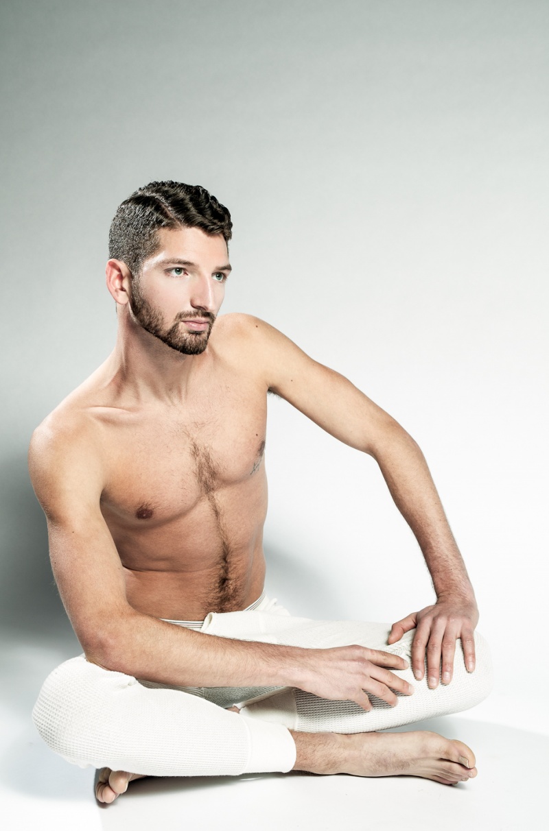Male model photo shoot of Noah Schnaubelt by Ryan Edward Scott