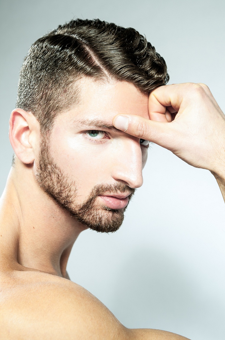 Male model photo shoot of Noah Schnaubelt by Ryan Edward Scott