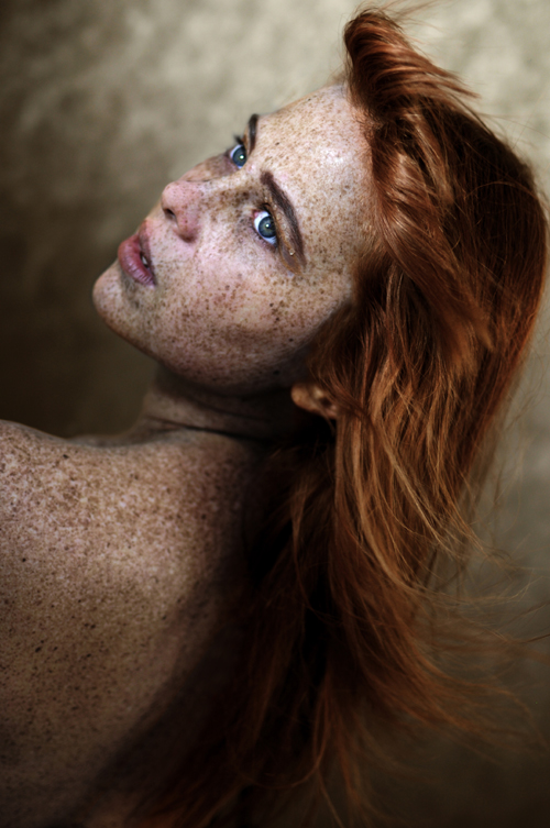 Female model photo shoot of Joanna Kropacz