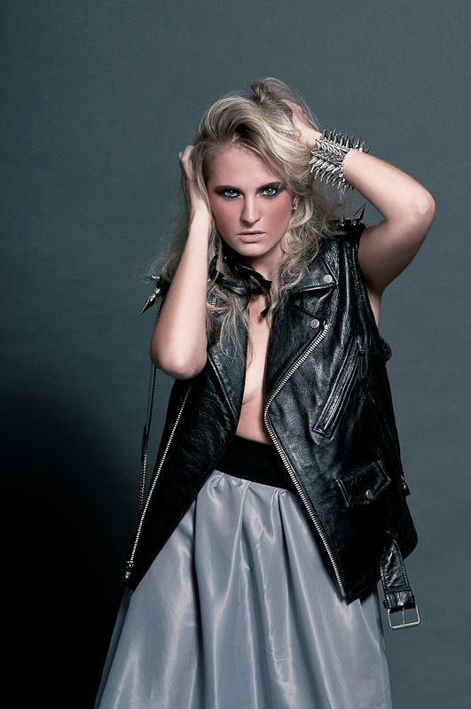 Female model photo shoot of Evgenija