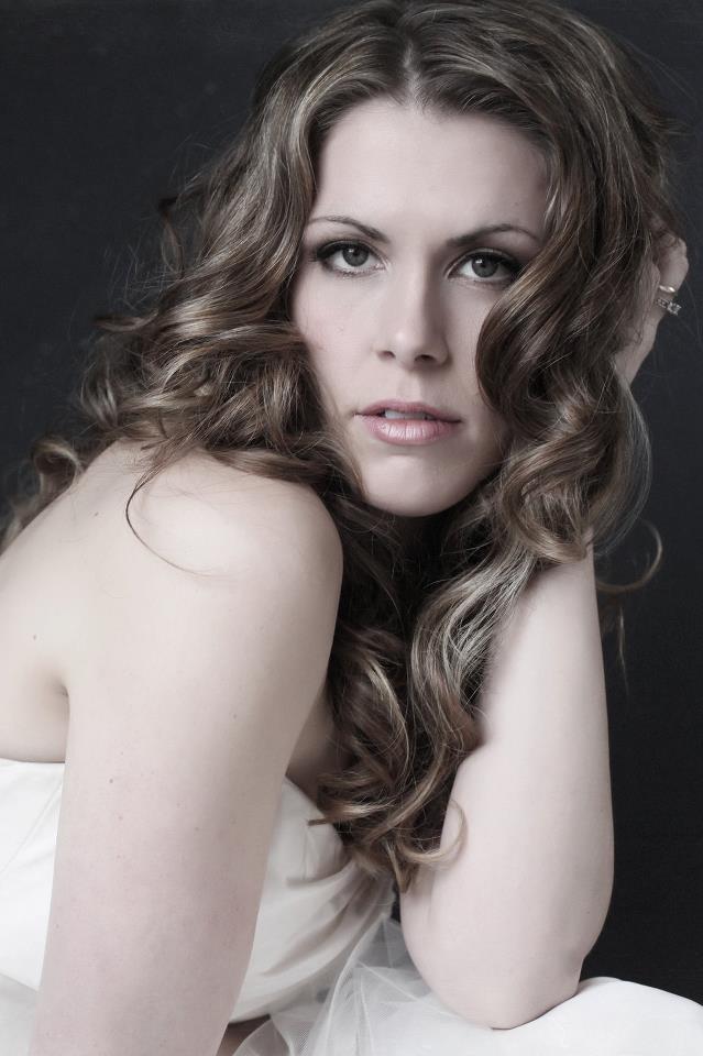 Female model photo shoot of Rachel Tuttle, makeup by Hanna Mazur