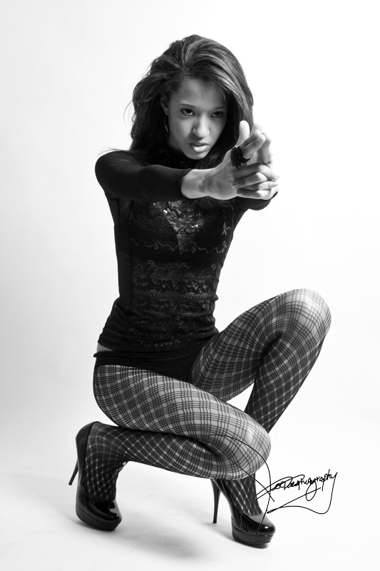 Female model photo shoot of Jenny Seales