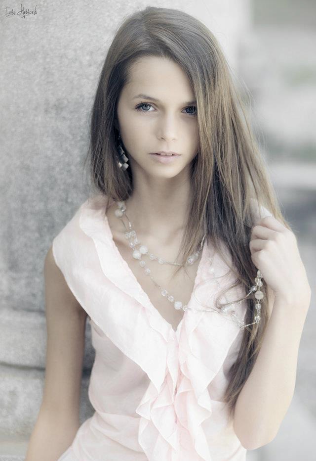 Female model photo shoot of ViktoriaKova