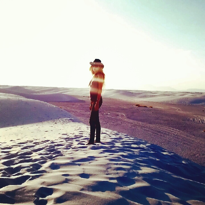Female model photo shoot of Bleu Rose Boyer in White Sands, NM