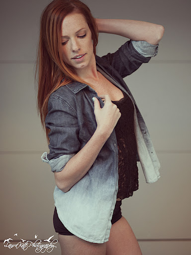 Female model photo shoot of AlexisAleta