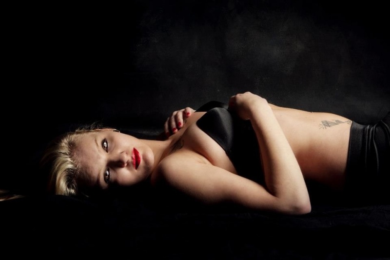 Female model photo shoot of Ember Cole
